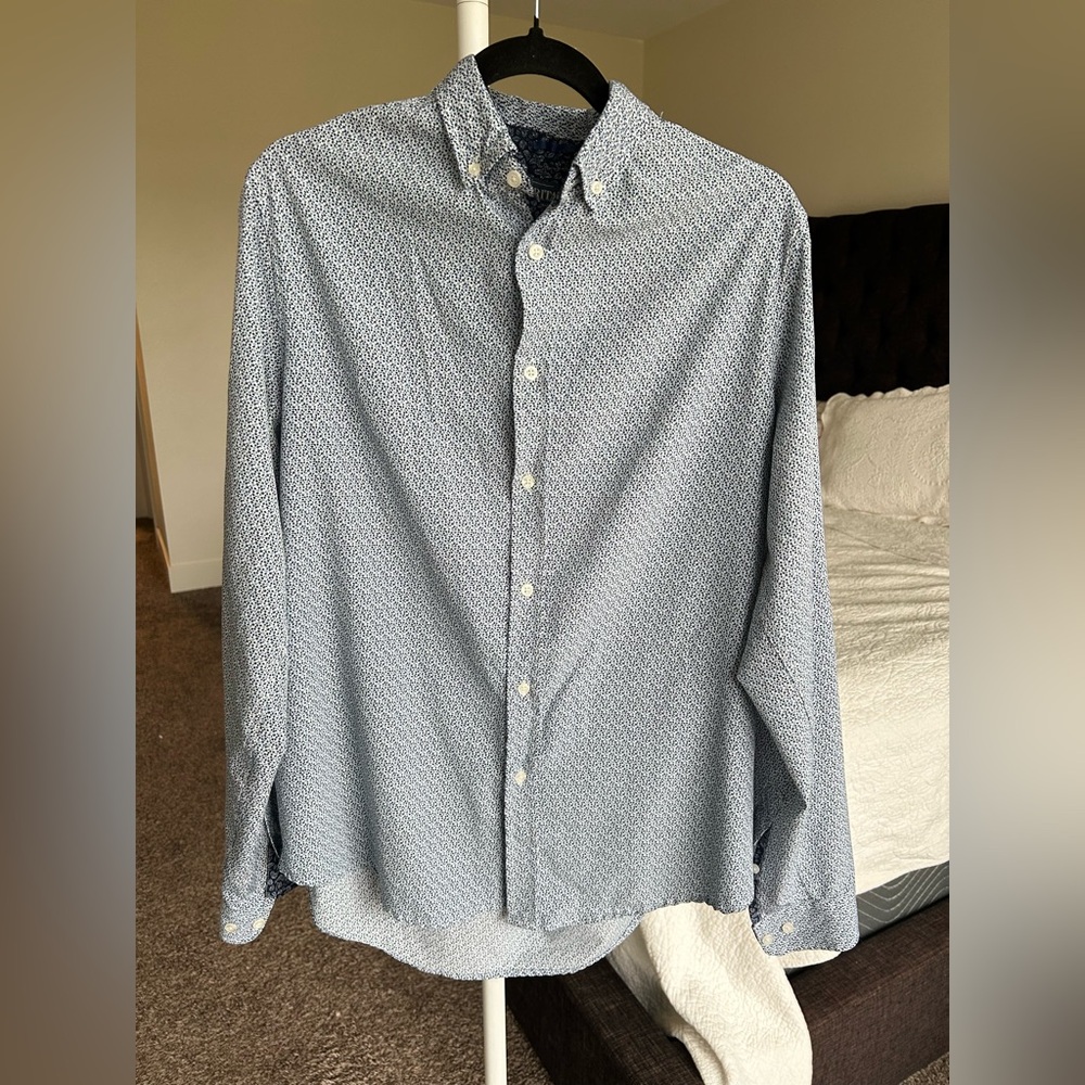 Heritage Men's Blue Patterned Button-Down Shirt